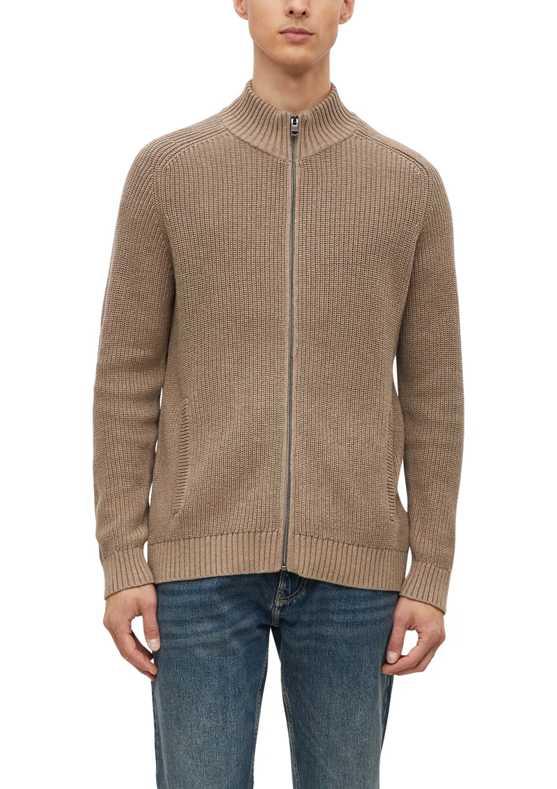 Strickjacke mit Stehkragen