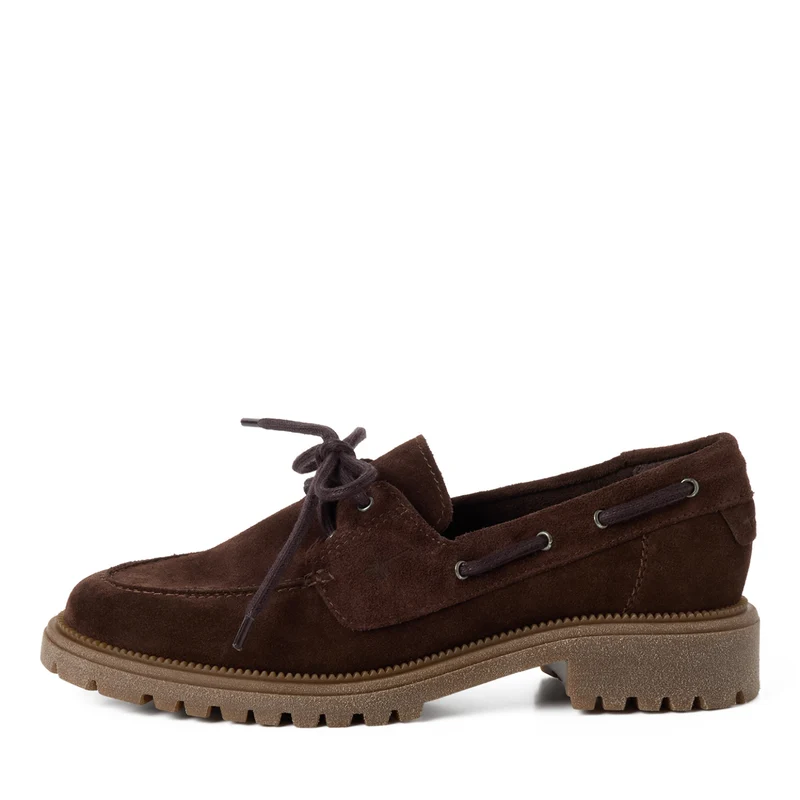 Ledermoccassin mit Bootsschuh-Vibes